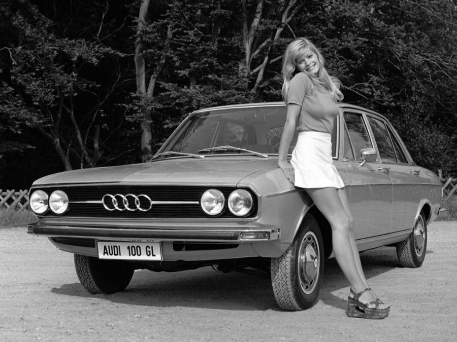  Audi 100 (C1) 1973 года  (фото 2 из 3)